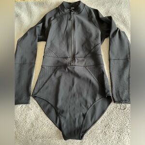 Lululemon paddle suit size 4